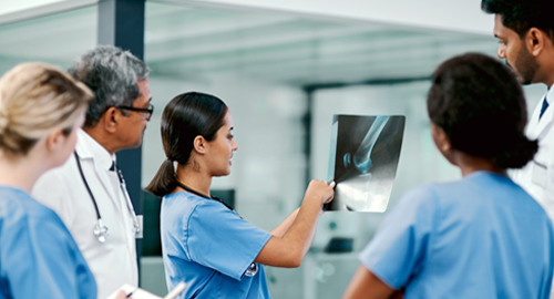 Doctors reviewing an xray