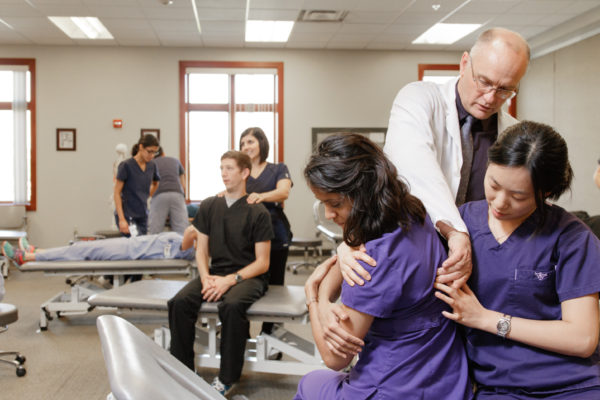 PNWU-COM students in OMM class