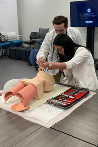 Student practices on manikin