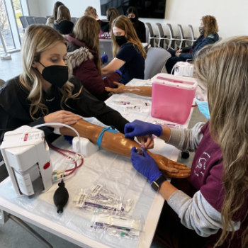021722_IOME_ICOM AMWA Mentors Girls in STEM_350x350